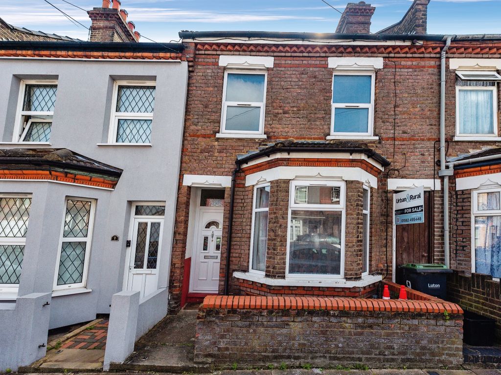 3 bed terraced house for sale in Belmont Road, Luton, Bedfordshire LU1