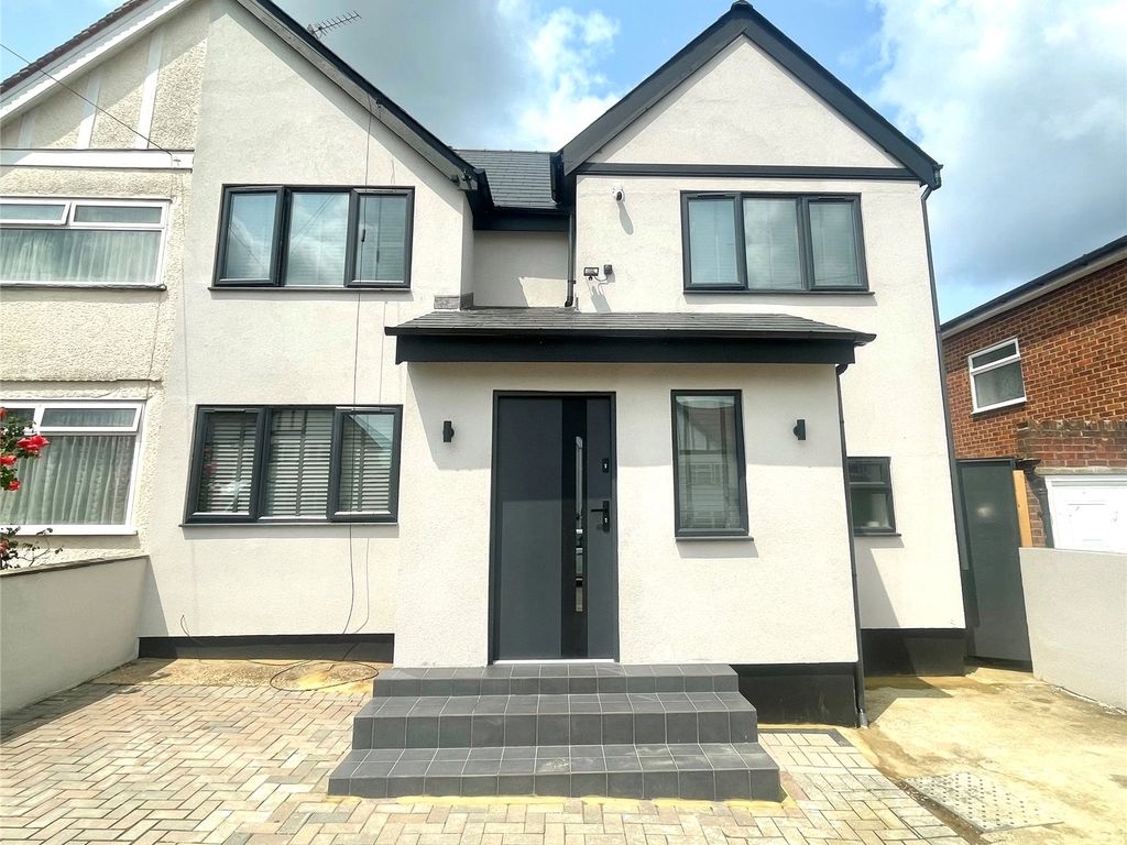 4 bed end terrace house for sale in Hemsby Road, Chessington KT9 Zoopla