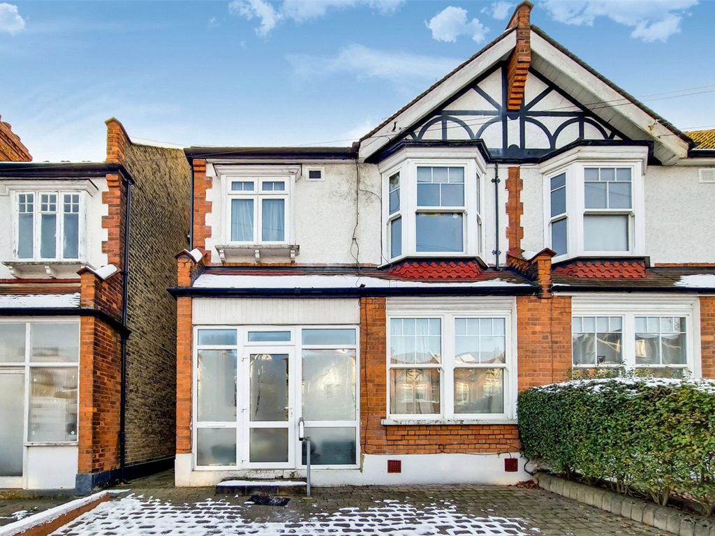 4 bed semidetached house for sale in Dukes Avenue, New Malden KT3 Zoopla