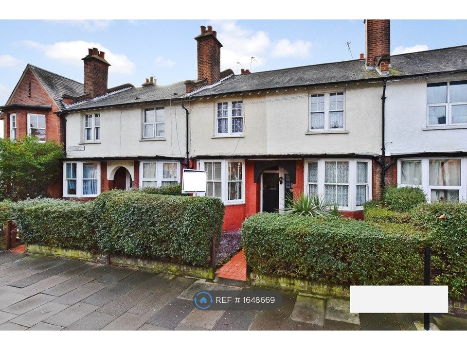 2 bed terraced house to rent in Risley Avenue, London N17, £1,900 pcm