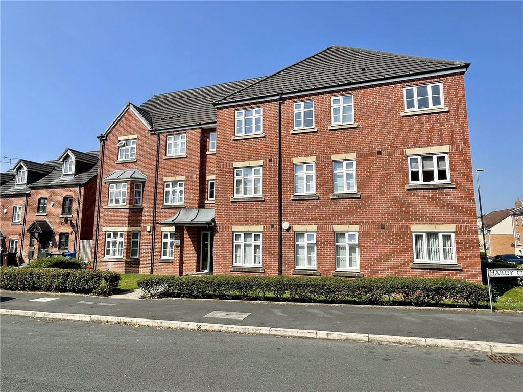 2 bed flat for sale in Hardy Close, Dukinfield, Greater Manchester SK16