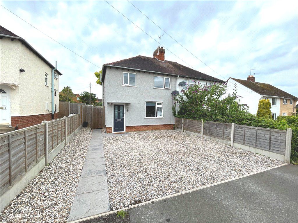 3 bed semidetached house for sale in Sandys Avenue, Wickhamford