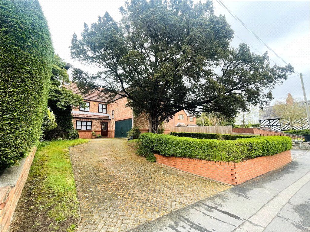 4 bed detached house for sale in Main Street, Long Whatton