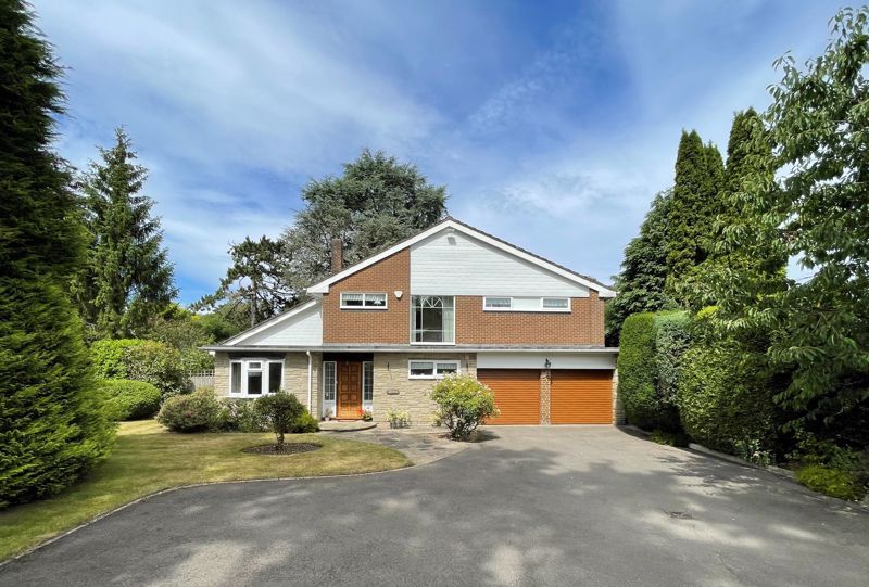 4 bed detached house for sale in Greenways, Walton On The Hill
