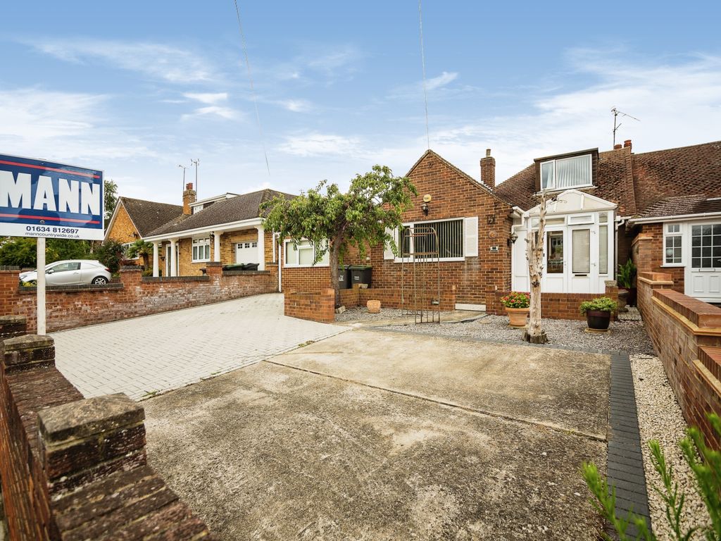 4 bed bungalow for sale in Birling Road, Snodland, Kent ME6 Zoopla