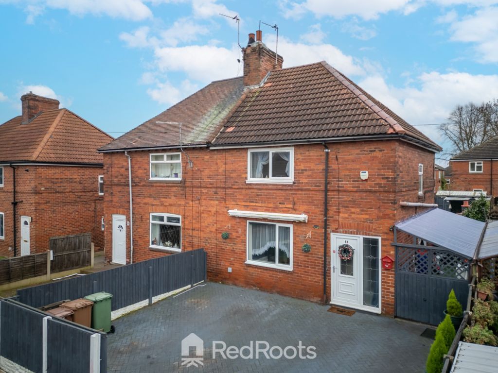 3 bed semidetached house for sale in Holmsley Avenue, South Kirkby