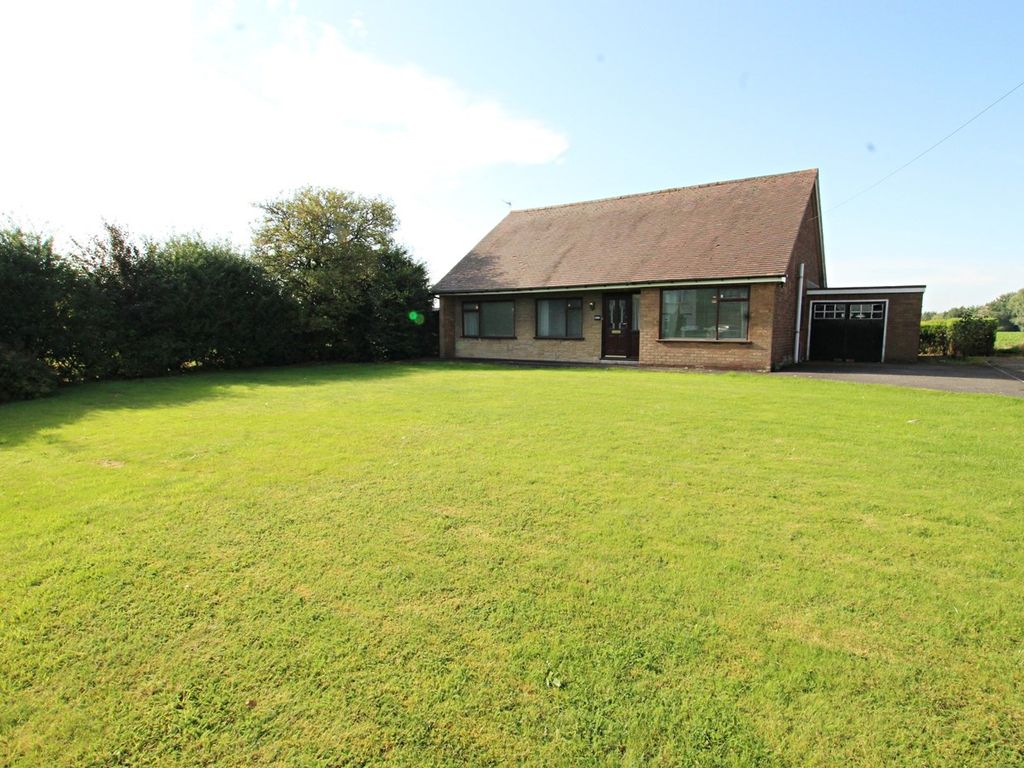 3 bed detached bungalow for sale in Golborne Road, AshtonInMakerfield, Wigan WN4 Zoopla