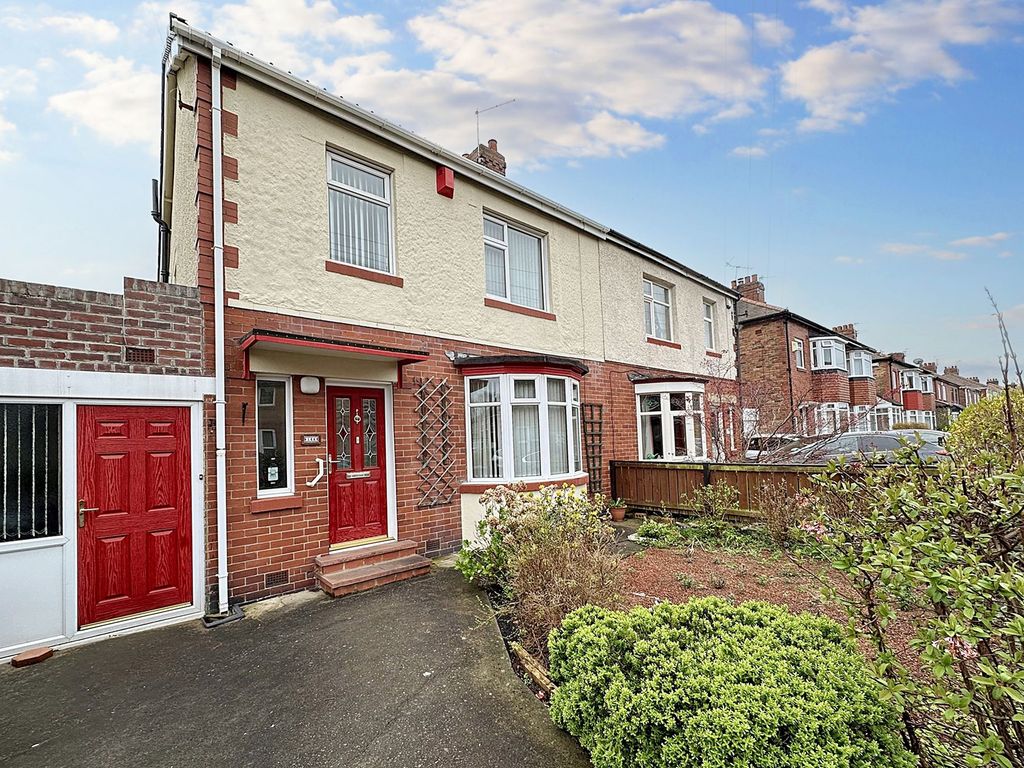 3 bed semidetached house for sale in Whinneyfield Road, Walkergate
