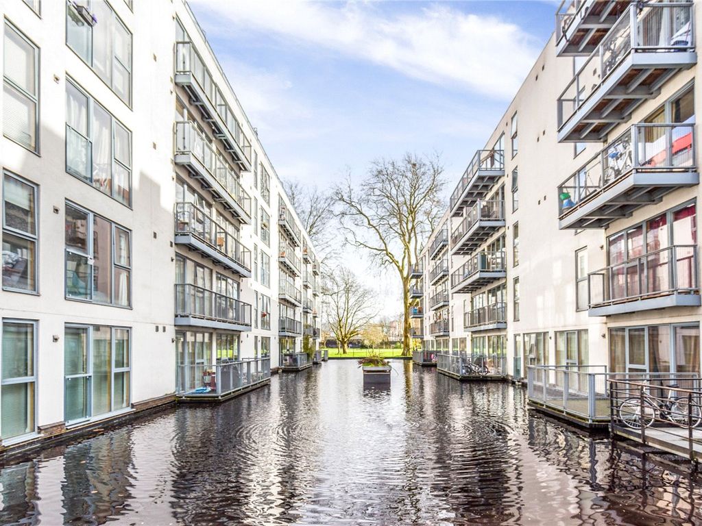 1 bed flat to rent in Paradise Park, 142A Lea Bridge Road, London E5