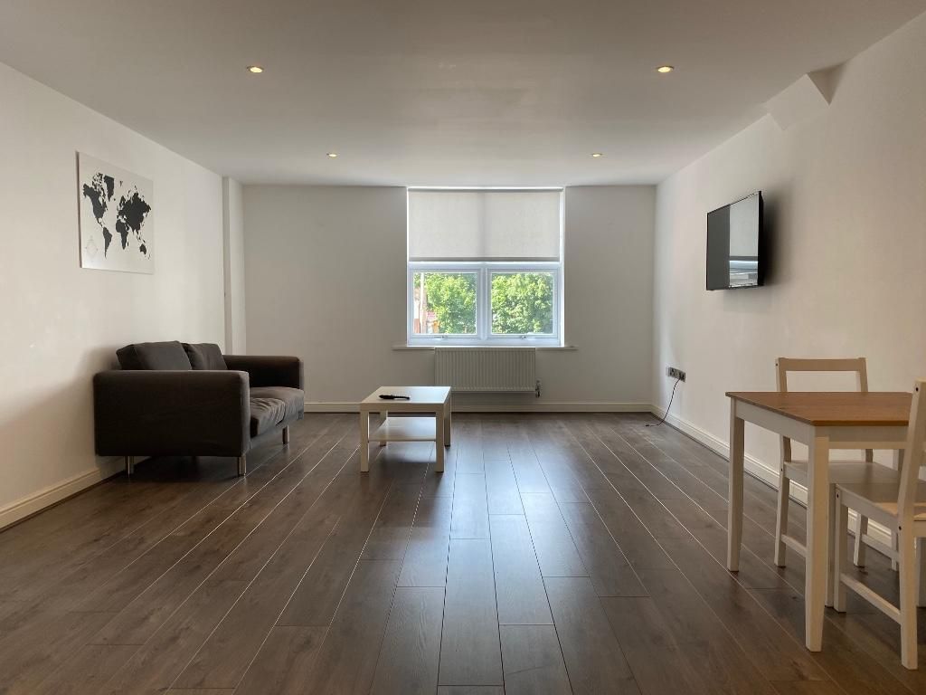 Studio to rent in High Street, Runcorn WA7 Zoopla