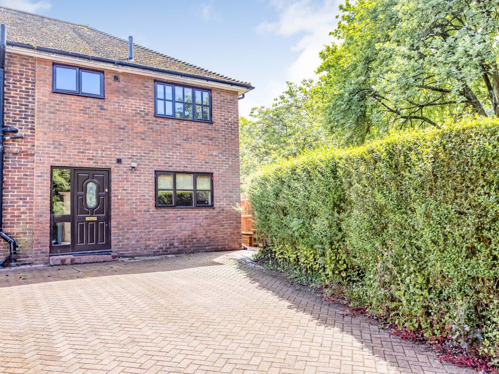 3 bed end terrace house for sale in Hayling Road, Watford, Herts WD19