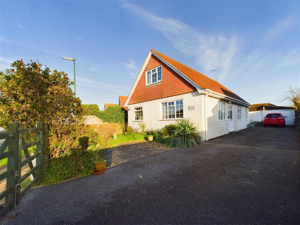4 bed detached house for sale in Lancing Park, Lancing BN15, £475,000