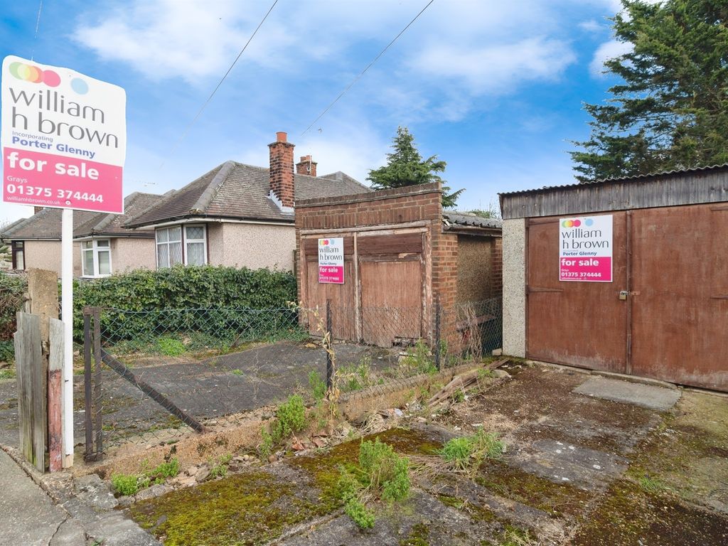 Property for sale in Rookery View, Grays RM17, £20,000 Zoopla