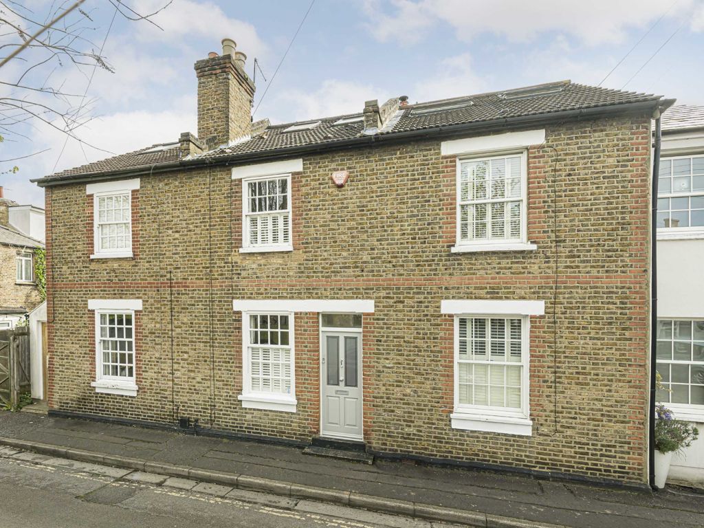 3 bed terraced house for sale in School House Lane, Teddington TW11, £