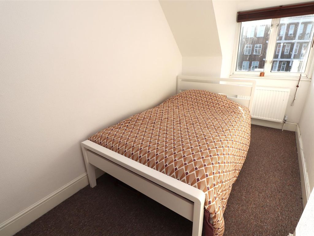 Room to rent in North End Road, London NW11, £850 pcm Zoopla