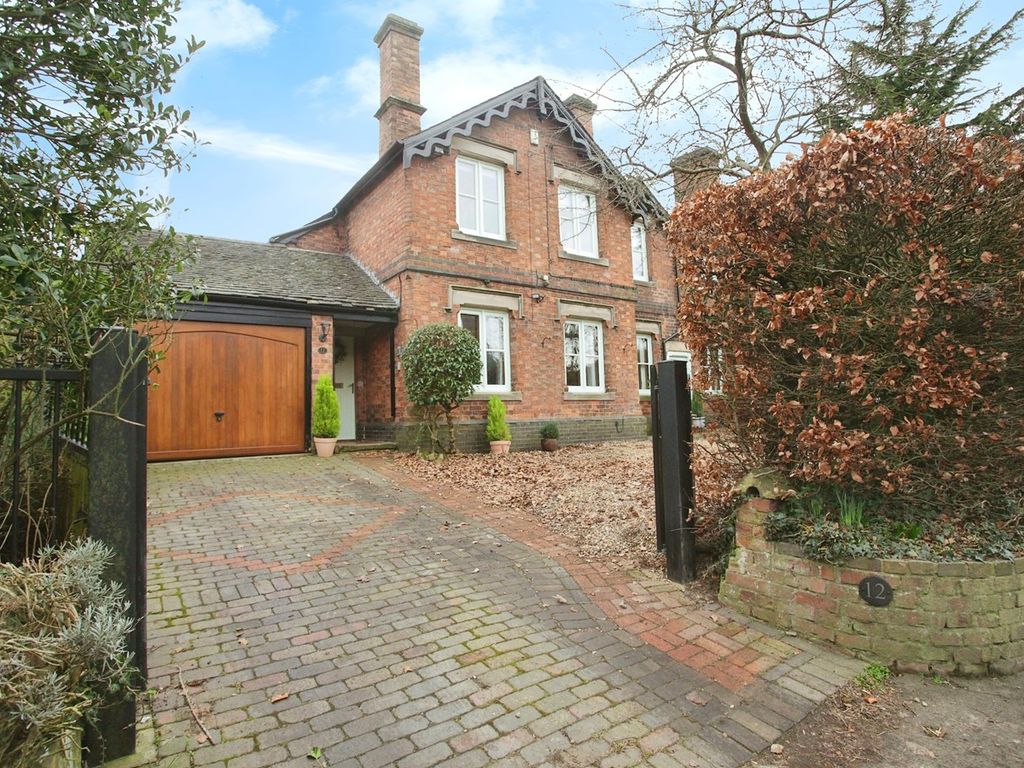 4 bed semidetached house for sale in Church Street, Twycross