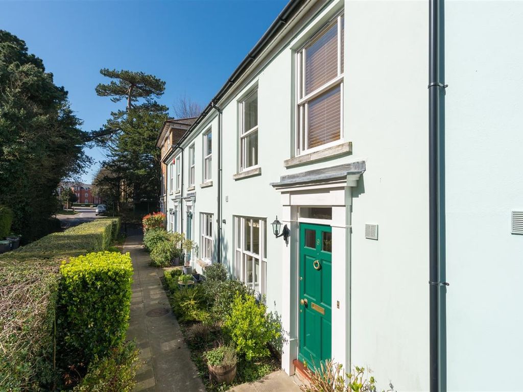 3 bed terraced house for sale in Priory Gardens, Puckle Lane