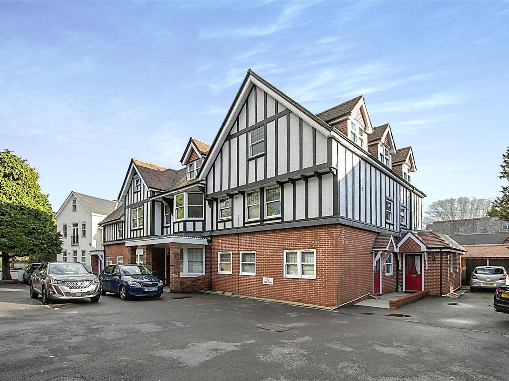 1 bed flat for sale in Charminster Road, Bournemouth BH8, £170,000 Zoopla