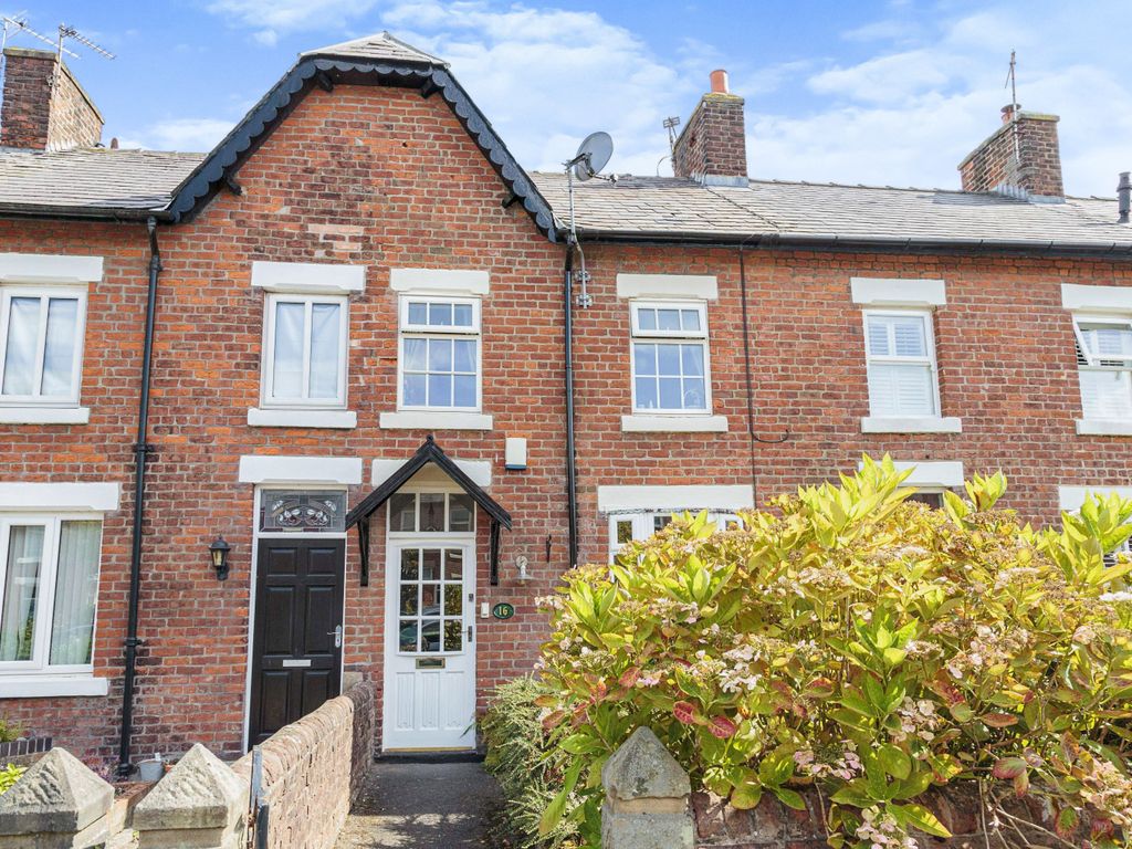 East Cliffe, Lytham St. Annes FY8  