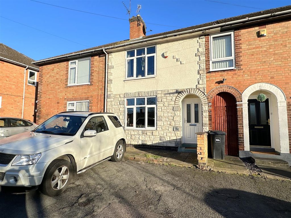 2 bed terraced house for sale in Saffron Lane, Leicester LE2, £199,500
