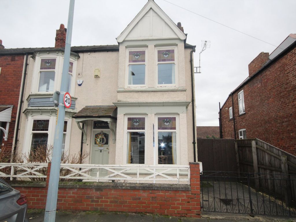 3 bed semidetached house for sale in Beech Grove Road, Middlesbrough