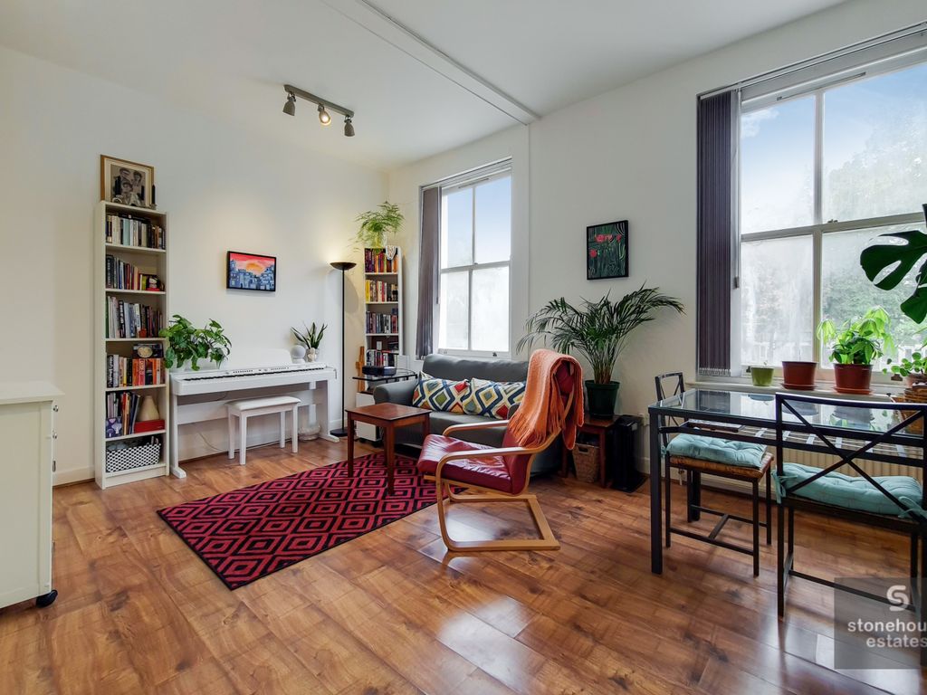 1 bed flat to rent in 237 Camden Road, Camden, London N7, £1,700 pcm