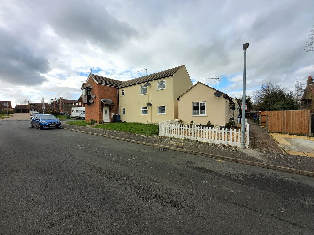 2 bed terraced house for sale in Parsonage Chase, Minster On Sea