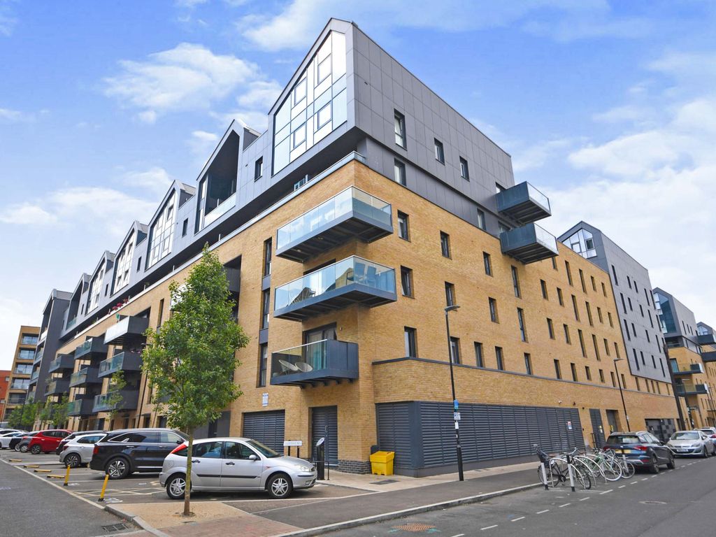 2 Collendale Road, Walthamstow E17