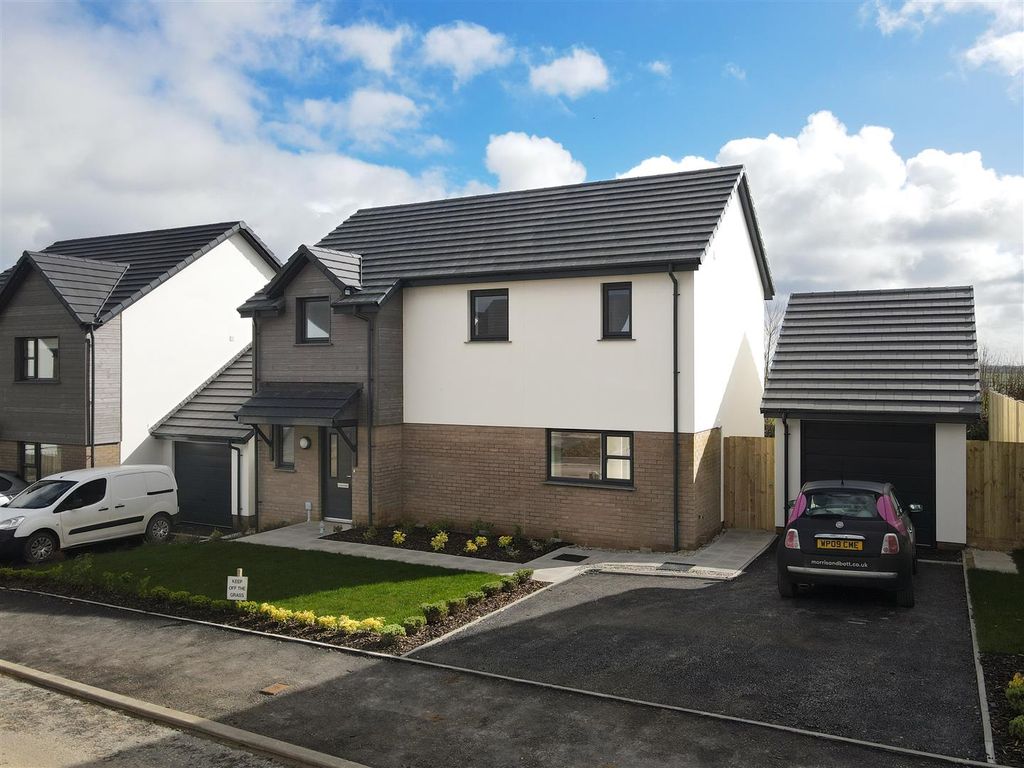 New home, 3 bed detached house for sale in Bowden Green, Buckland Road