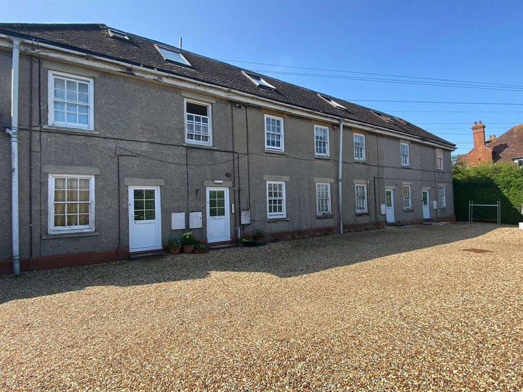 1 bed flat to rent in Flat 6 Roseland, Bath Road, Devizes, Wiltshire