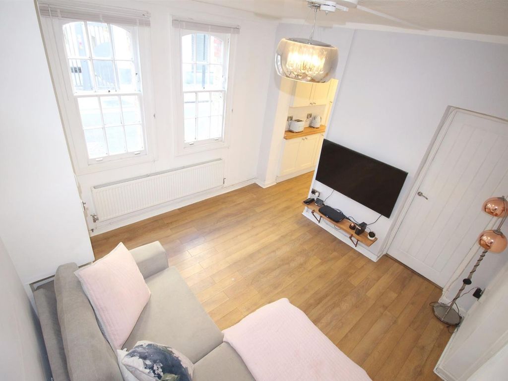 Rawstorne Street, London EC1V  