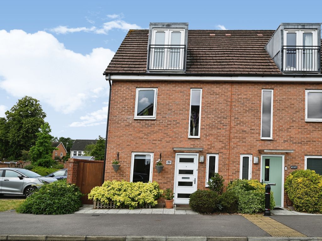 3 bed semidetached house for sale in Austin Way, Bracknell RG12 Zoopla