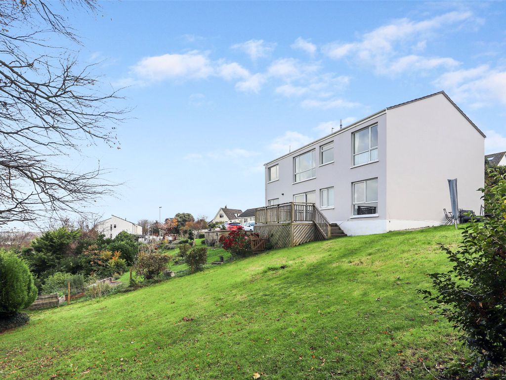 2 bed flat for sale in Dolphin Court, Northam, Bideford, Devon EX39, £