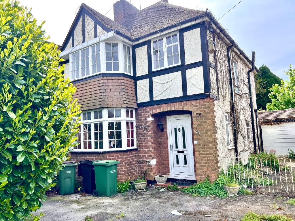 3 bed semidetached house for sale in Uplands Road, Oadby LE2, £230,000