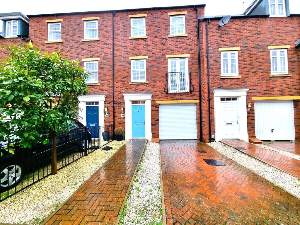 3 bed detached house to rent in Trent Lane, Newark, Nottinghamshire NG24, £1,200 pcm Zoopla