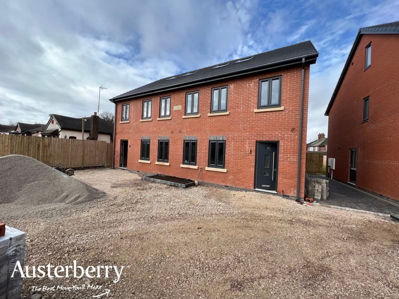 4 bed semidetached house for sale in Weston Road, Weston Coyney, Stoke