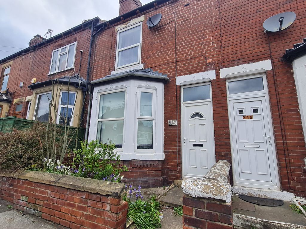 2 bed terraced house to rent in Castleford Road, Normanton WF6, £750