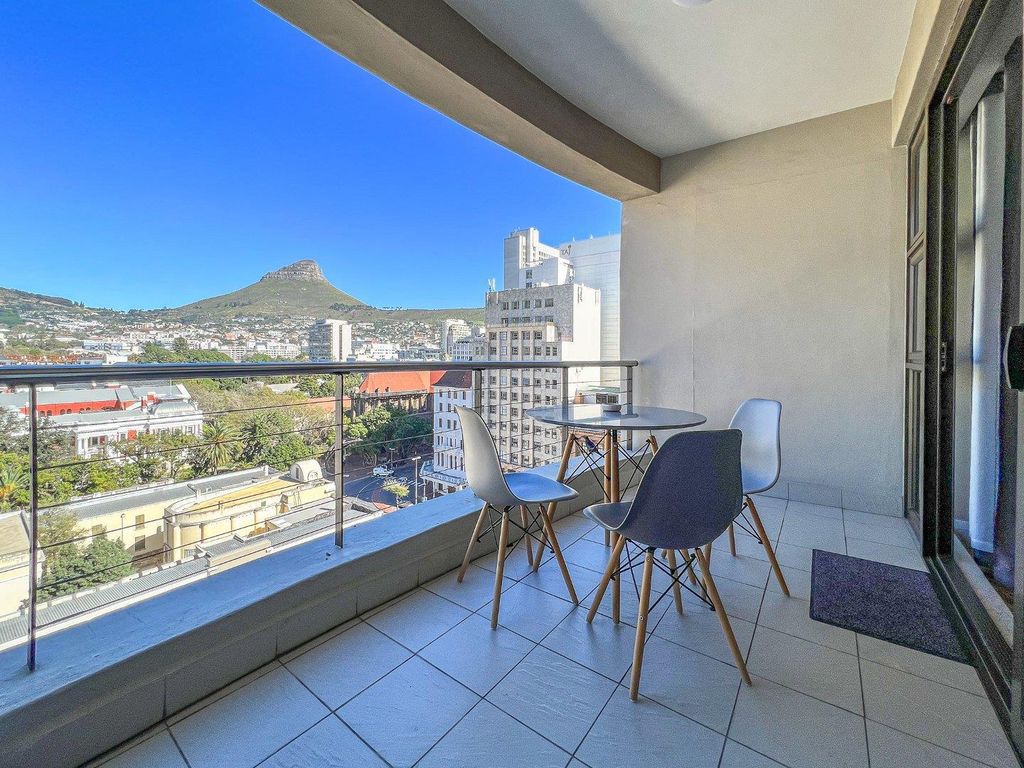 2 bed apartment for sale in Adderley Street, Cape Town, South Africa, £