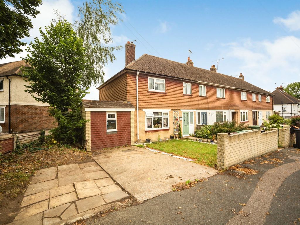 3 bed end terrace house for sale in South Park Road, Maidstone ME15