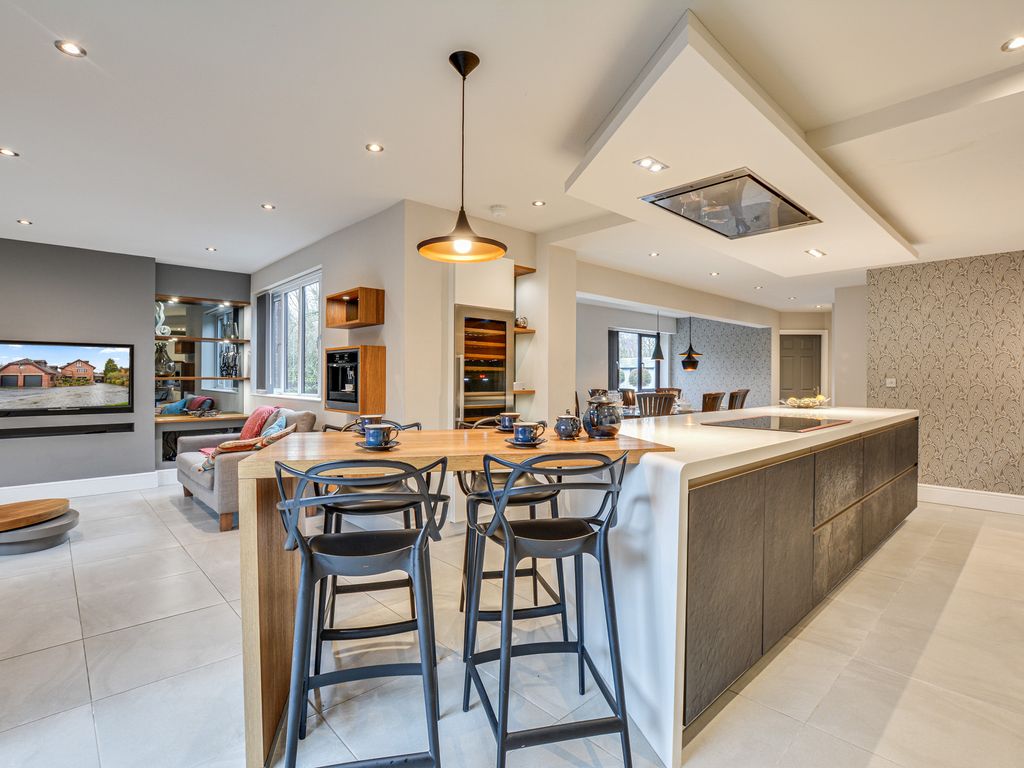 6 bed detached house for sale in High Point, Garstang Road East, PoultonLeFylde, Lancashire