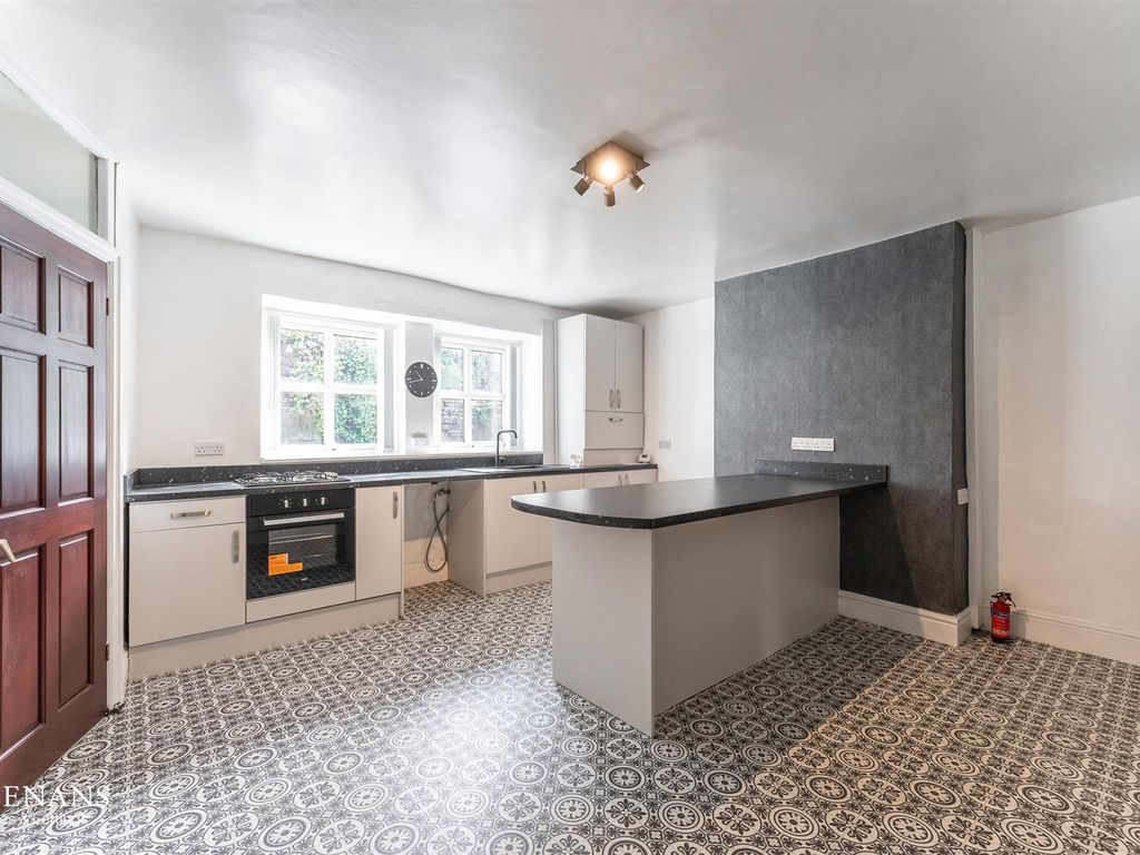 5 bed terraced house to rent in Rochdale Road, Britannia, Bacup OL13, £