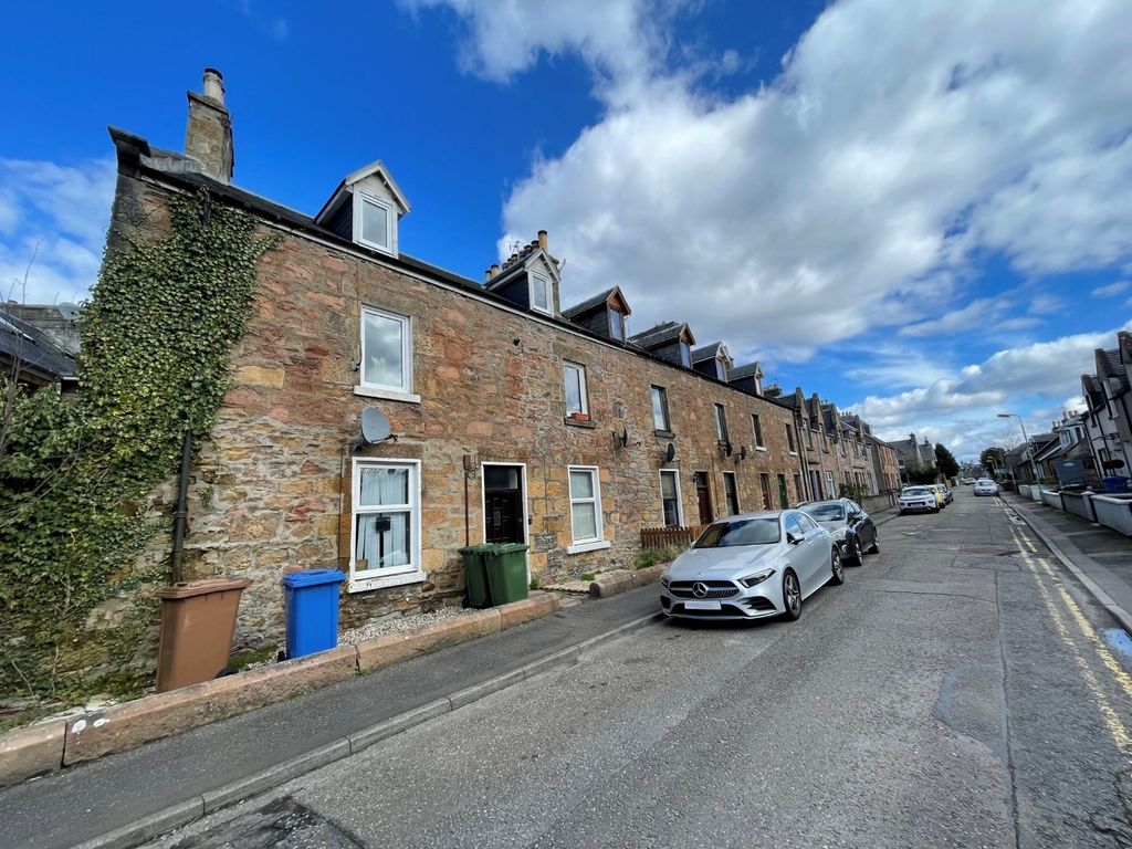 3 bed for sale in First Floor Flat Left & Attic, 58 Crown