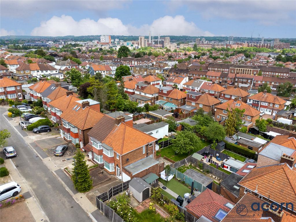 3 bed semidetached house for sale in Stancroft, Kingsbury, London NW9