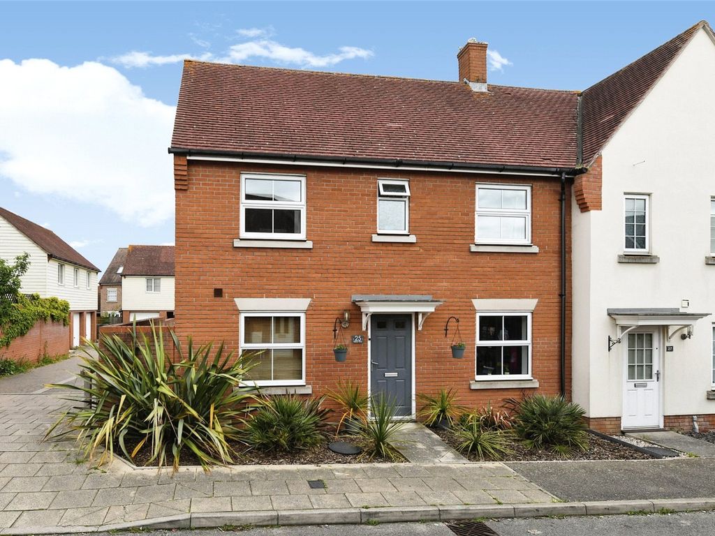 3 bed end terrace house for sale in Baker Way, Witham CM8 Zoopla