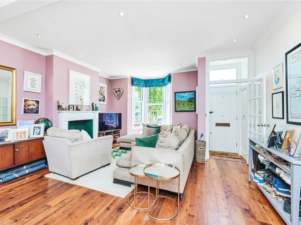 Hannell Road, Fulham, London SW6