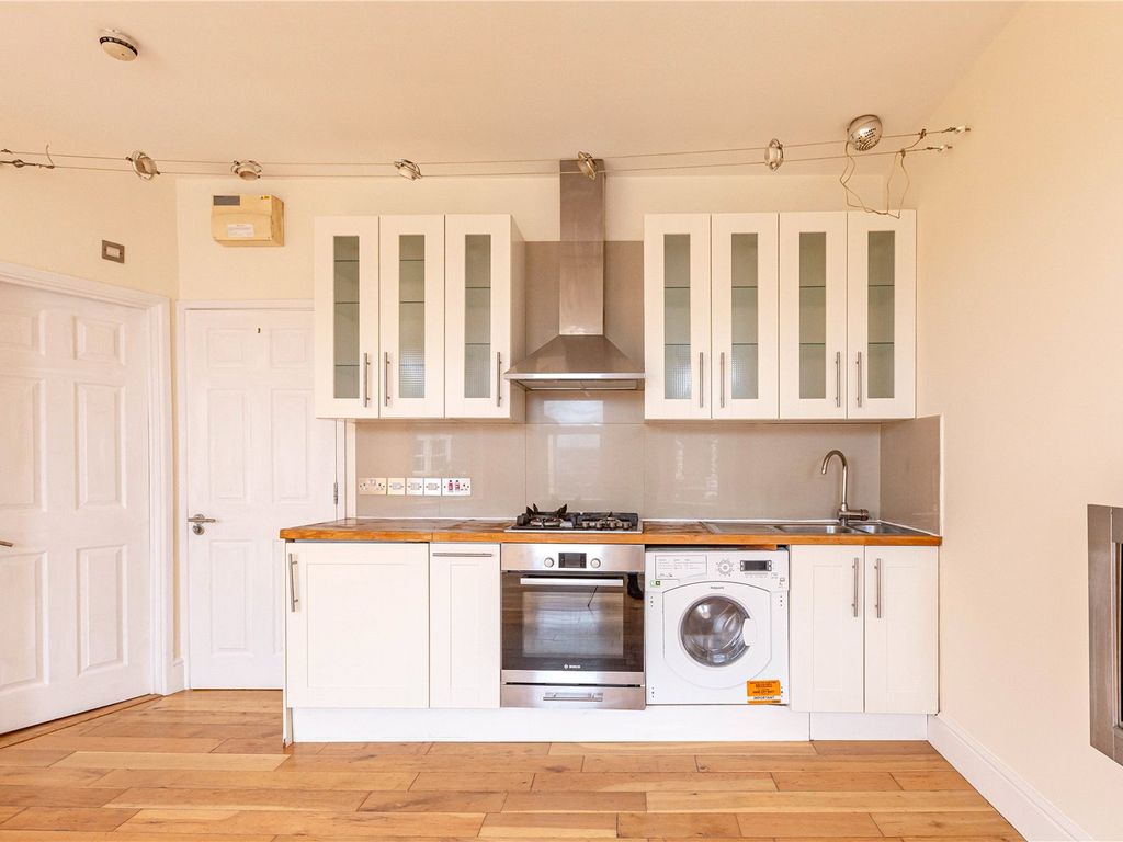 1 bed flat to rent in Cromwell Road, St Andrews, Bristol BS6, £1,100