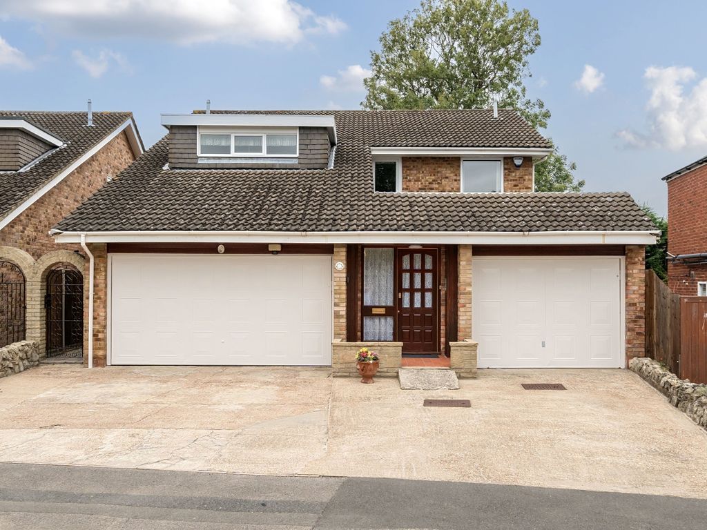 5 bed detached house for sale in Priestlands Park Road, Sidcup DA15, £