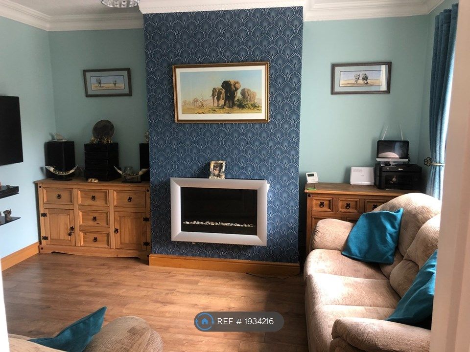 Room to rent in Portobello Street, Hull HU9, £450 pcm Zoopla