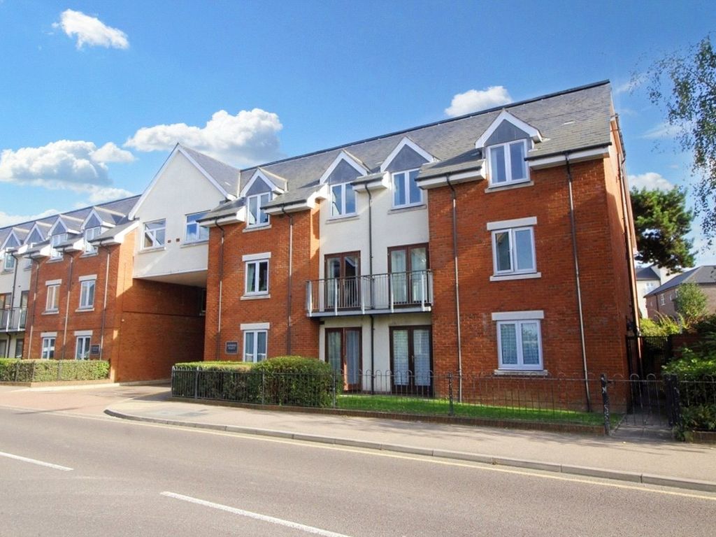 1 bed flat to rent in Walsworth Road, Hitchin, Hertfordshire SG4, £1,000 pcm Zoopla