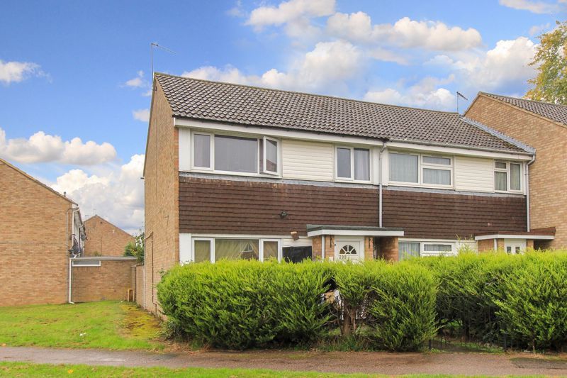 3 bed end terrace house for sale in St. Agnells Lane, Hemel Hempstead